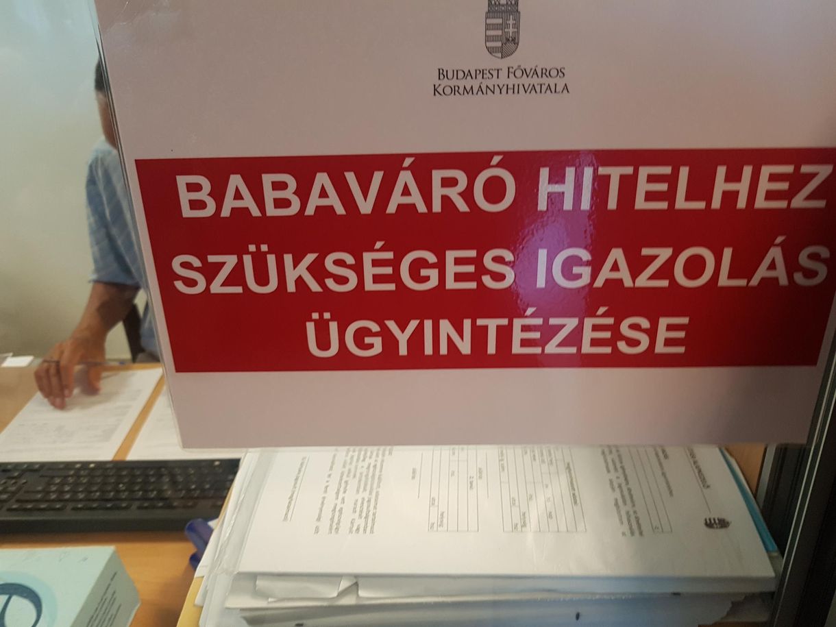 Hibás tb-igazolásokat állítottak ki a babavárót igénylőknek, nem árt a banknál érdeklődni